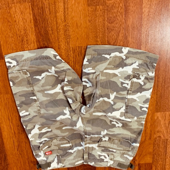 North face short - Picture 3 of 3